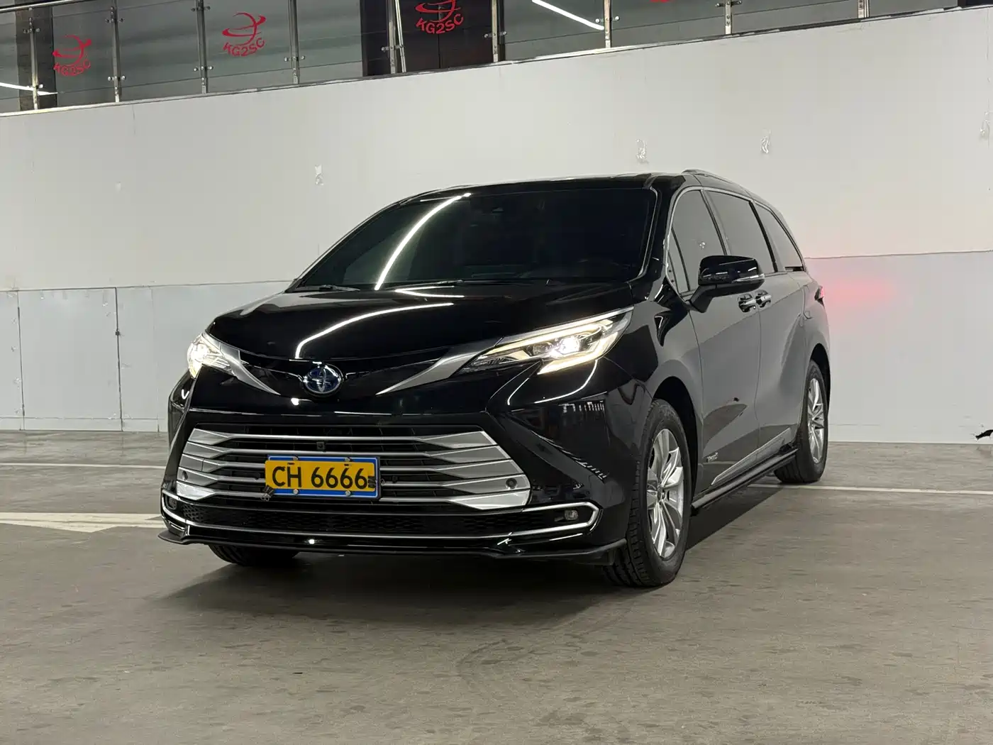 Toyota Sienna 2021 2.5L Hybrid Platinum Edition