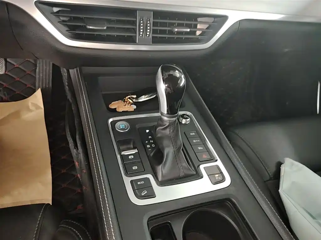 BYD Tang 2018 2.0T Automatic Smart Connection Noble Edition 7-Seater China V фото 14