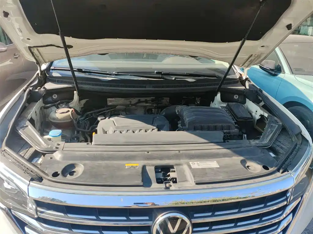 Volkswagen Viloran 2020 380TSI Premium фото 10