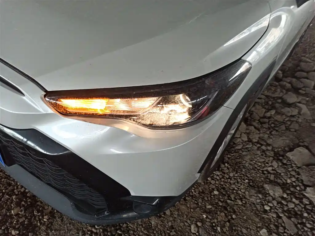 Toyota Frontlander 2022 2.0L CVT Leading Edition фото 18