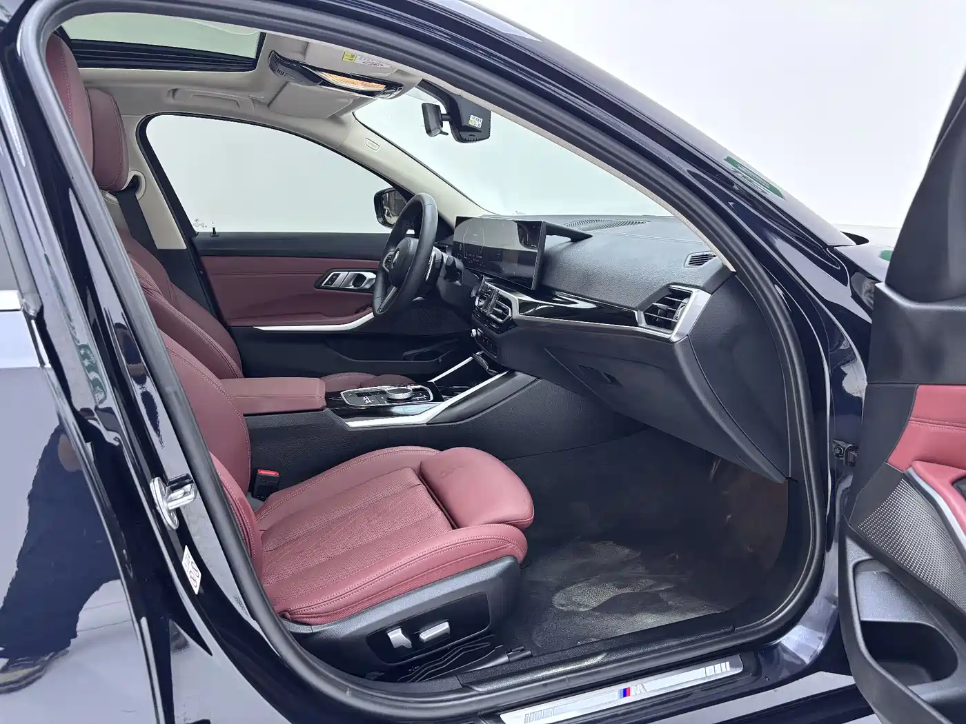 BMW 3 Series 2023 320Li M Sport Package фото 26