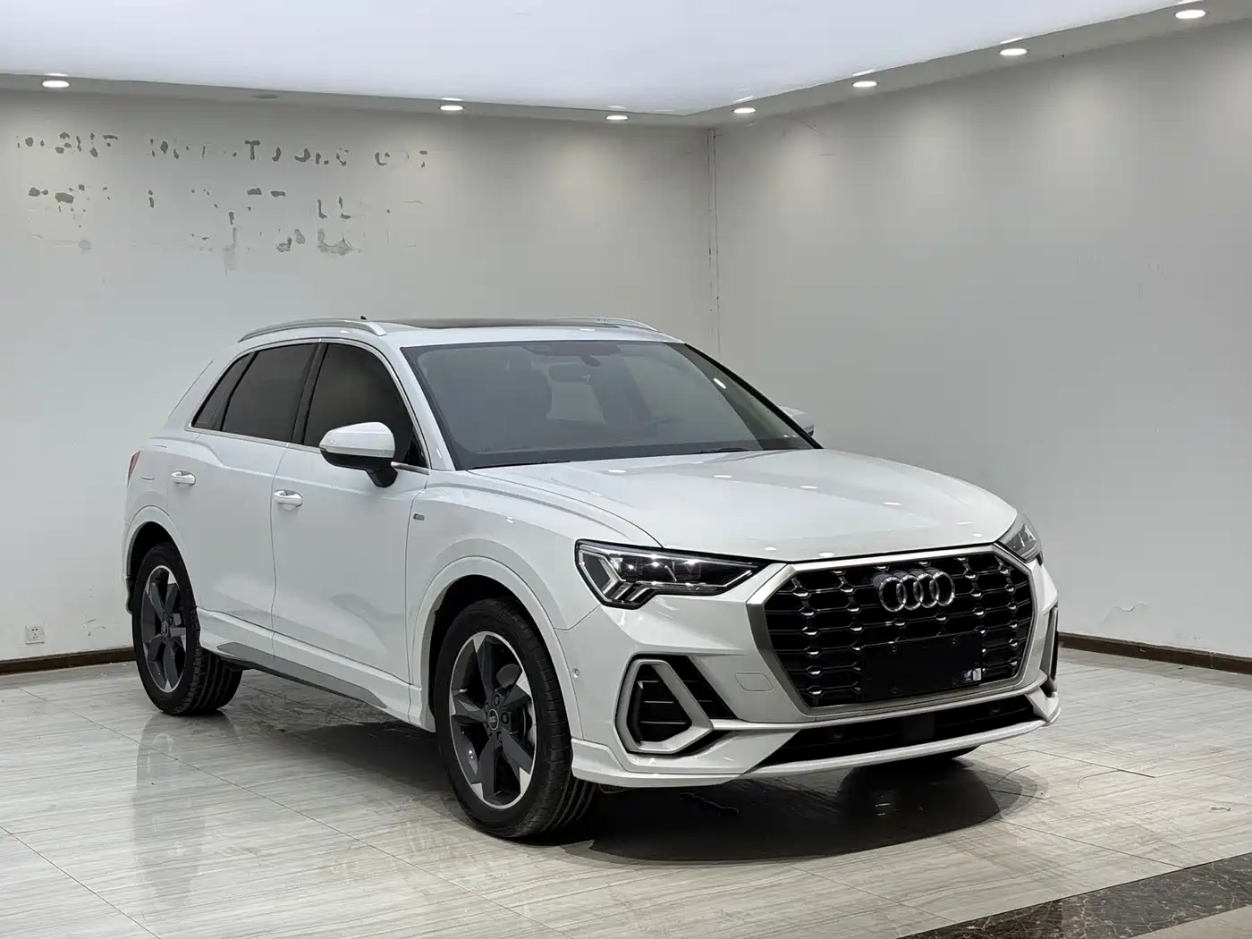 Audi Q3 2023 35 TFSI Fashion Dynamic (1.4T) фото 3