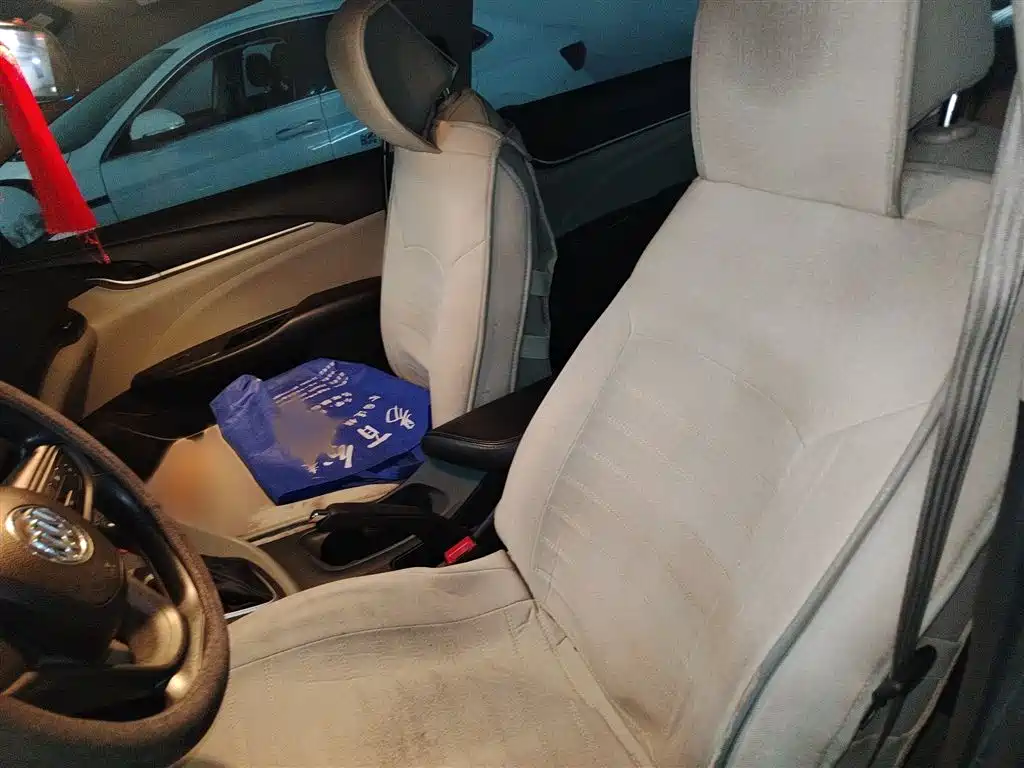 Buick Excelle 2015 15N Automatic Elite фото 8