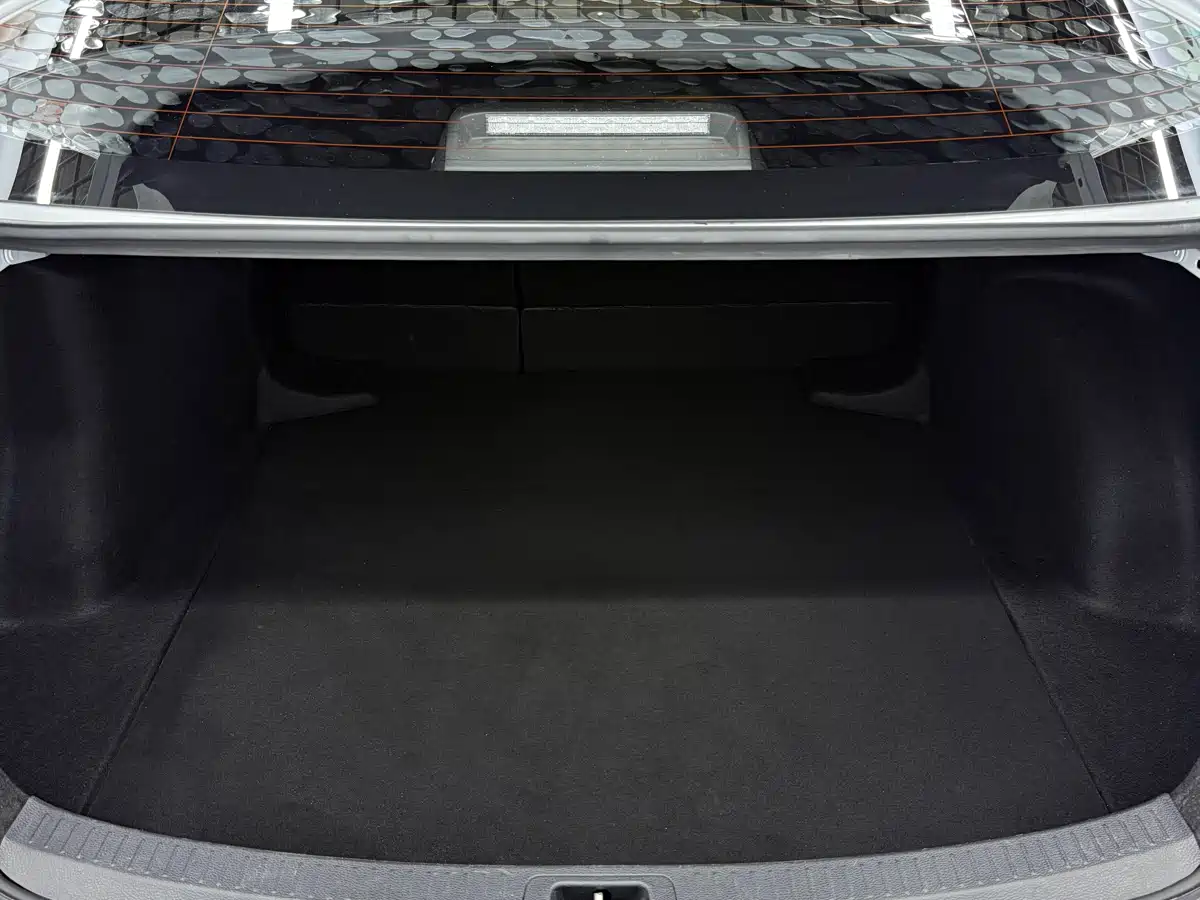 Toyota Levin 2022 185T CVT Luxury Edition фото 16