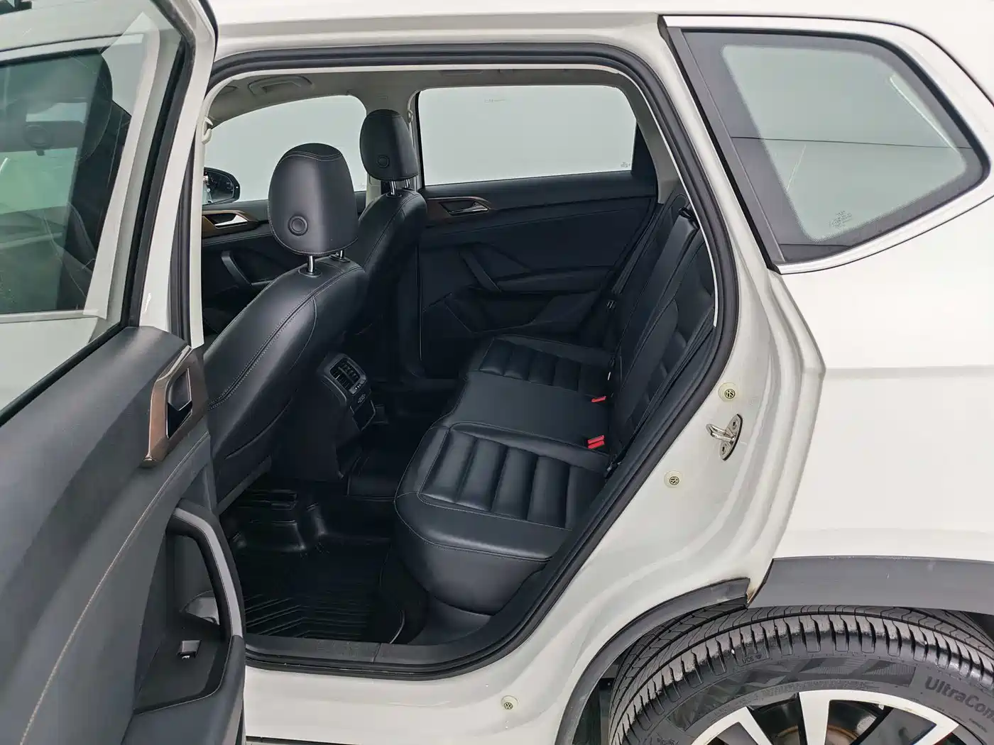Volkswagen Tharu 2020 280TSI 2WD Luxury Edition China VI фото 12