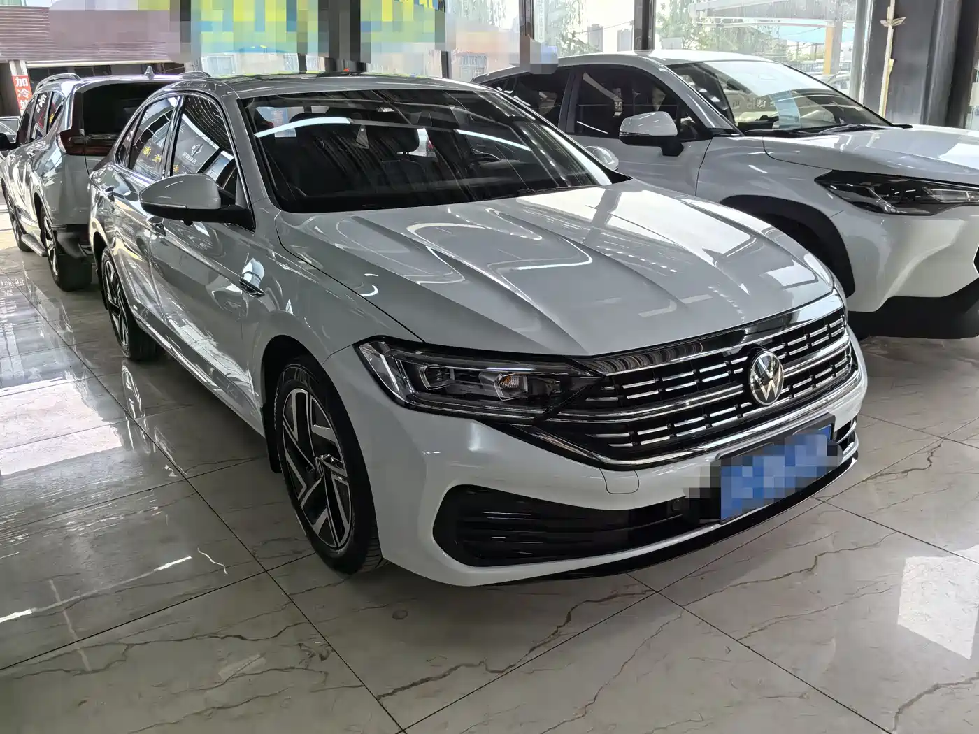 Volkswagen Sagitar 2023 300TSI DSG Surpassing Edition фото 3