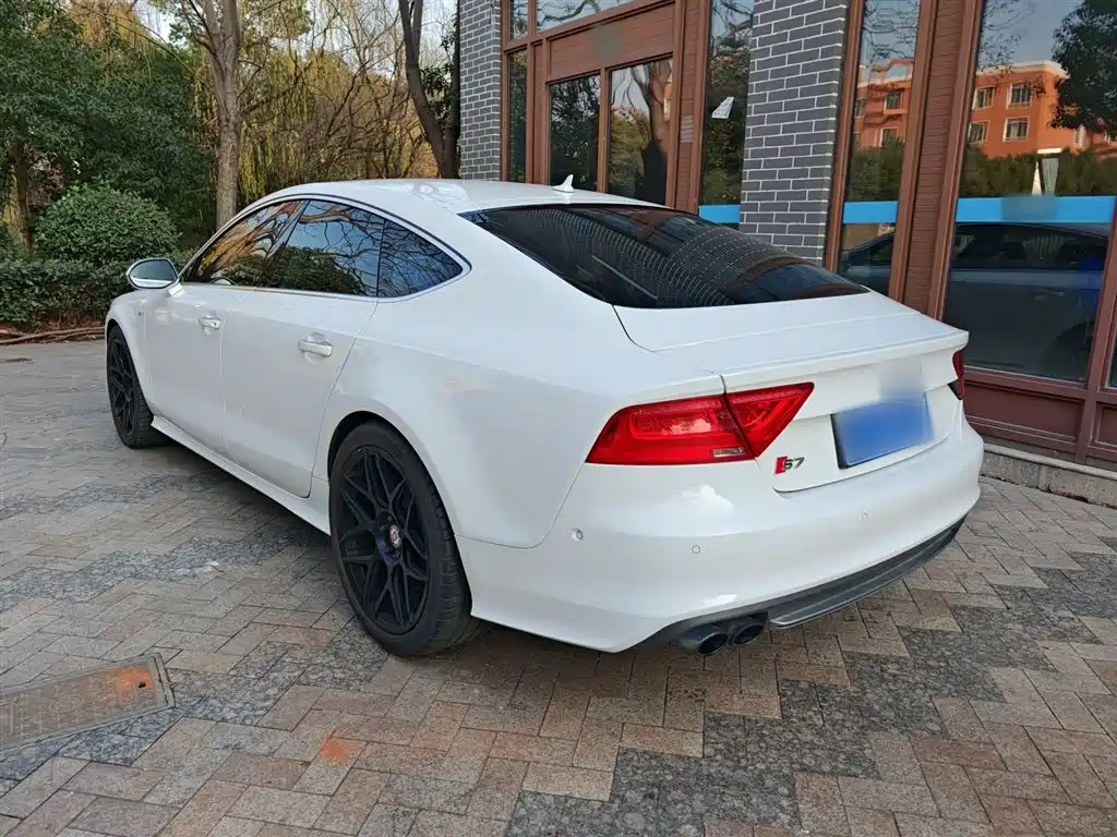 Audi S7 2013 4.0 TFSI quattro фото 8