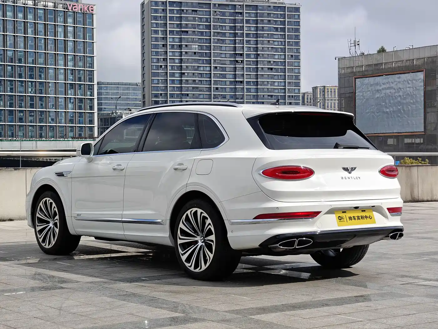 BENTLEY TIMYUE PLUG IN HYBRID