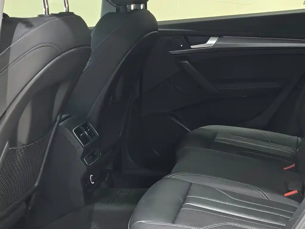 Audi Q5L 2022 40T Luxury Dynamic фото 17