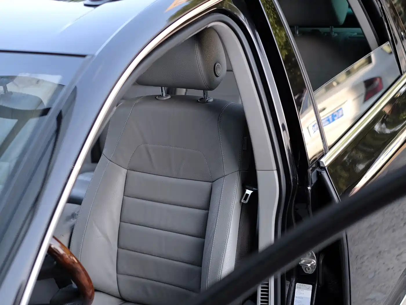 Volkswagen Touareg 2007 3.6L Luxury фото 19