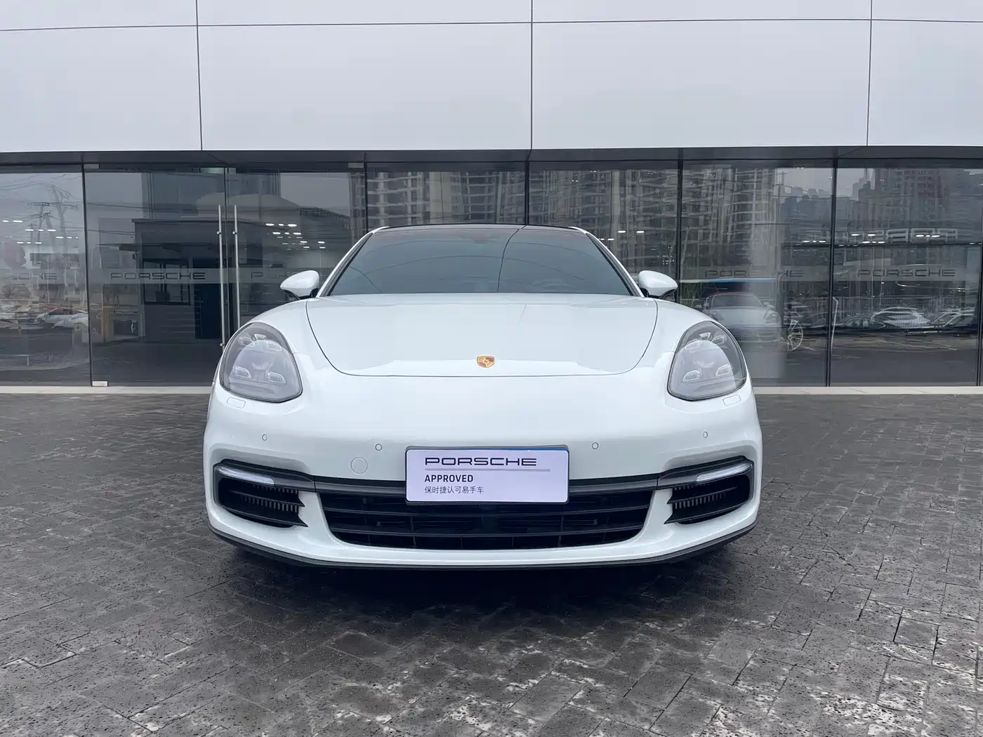 PORSCHE PANAMERA