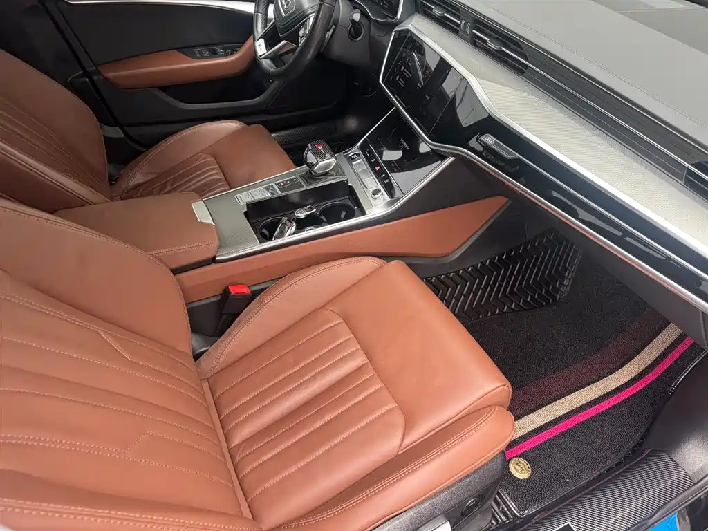Audi A6L 2023 45 TFSI Premium Selection Dynamic фото 9