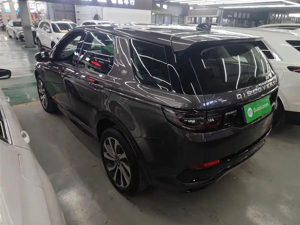 Land Rover Discovery Sport 2022 Model 249PS R-Dynamic S Performance Edition 5-Seater фото 5