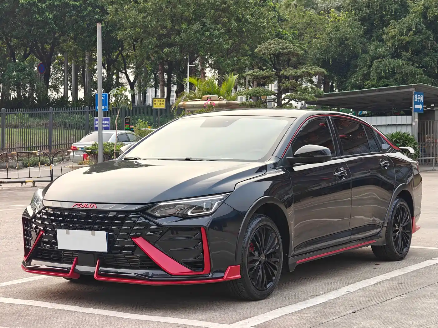 DONGFENG FENGSHEN YI HYUN MAX 2023