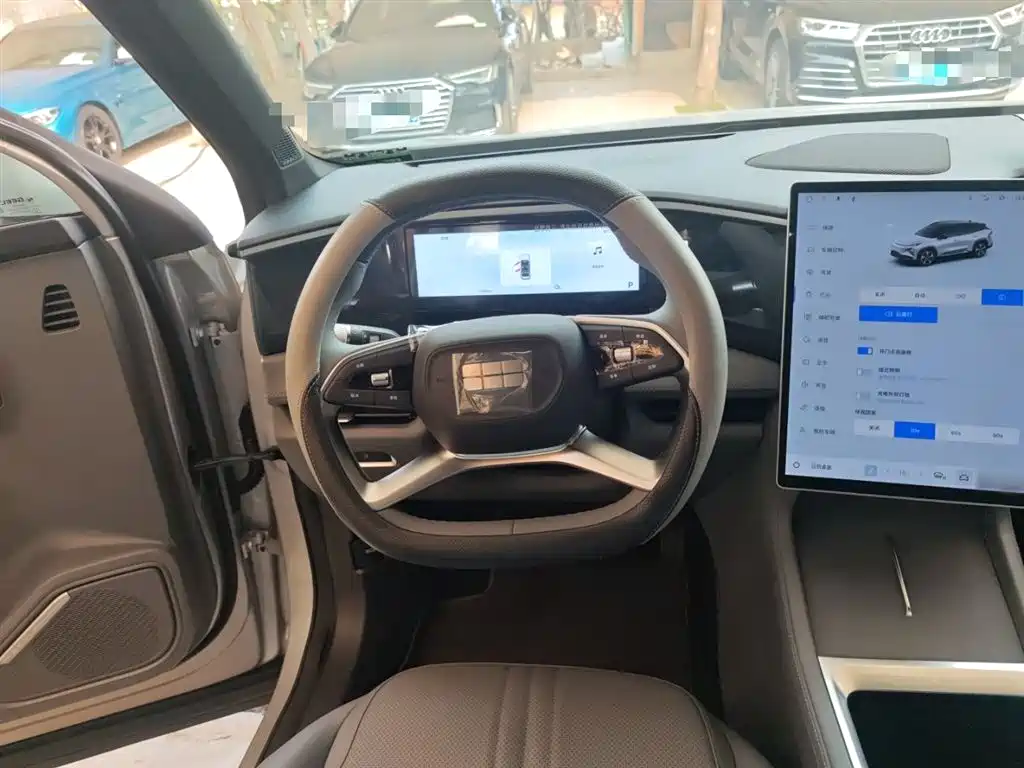 Geely Galaxy Galaxy L7 2025 Model EM-i 115km Long Range Edition фото 11