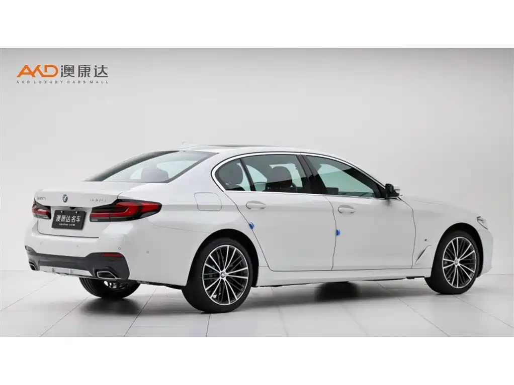 BMW 5 Series 2023 Facelift 530Li Leading M Sport Package фото 3