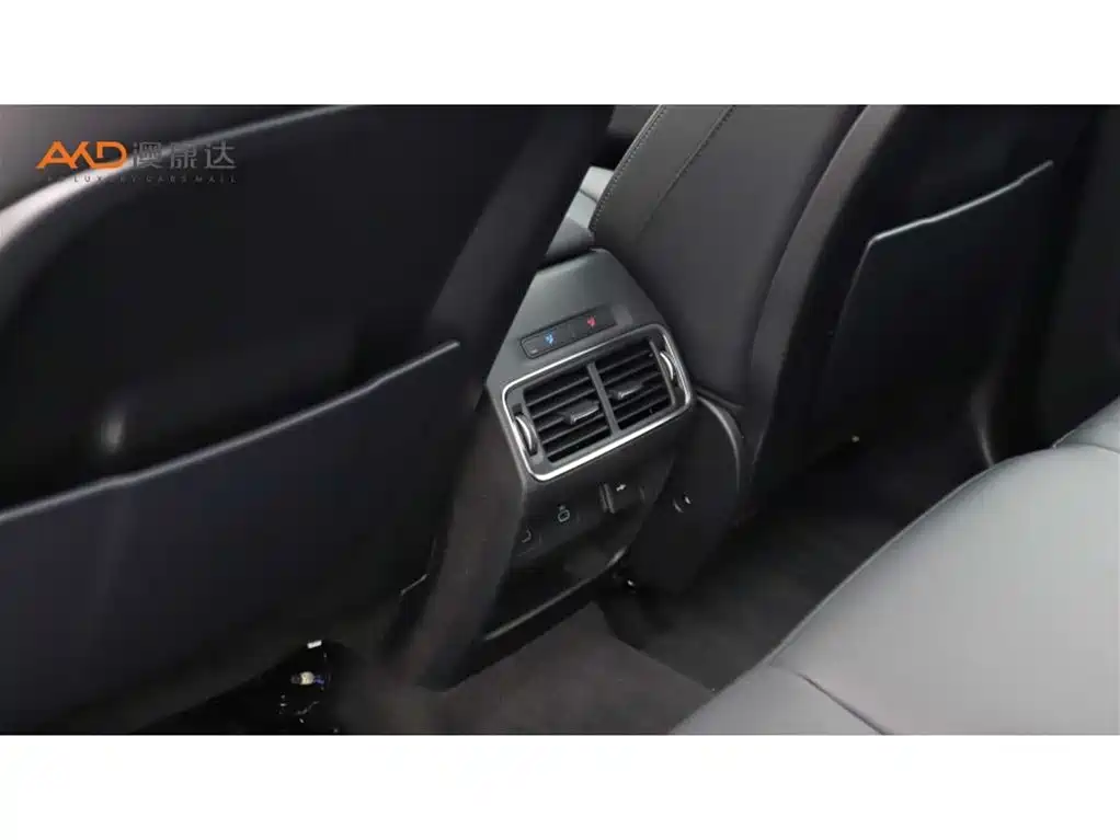 Land Rover Discovery Sport 2025 249PS Performance Tech Edition фото 9