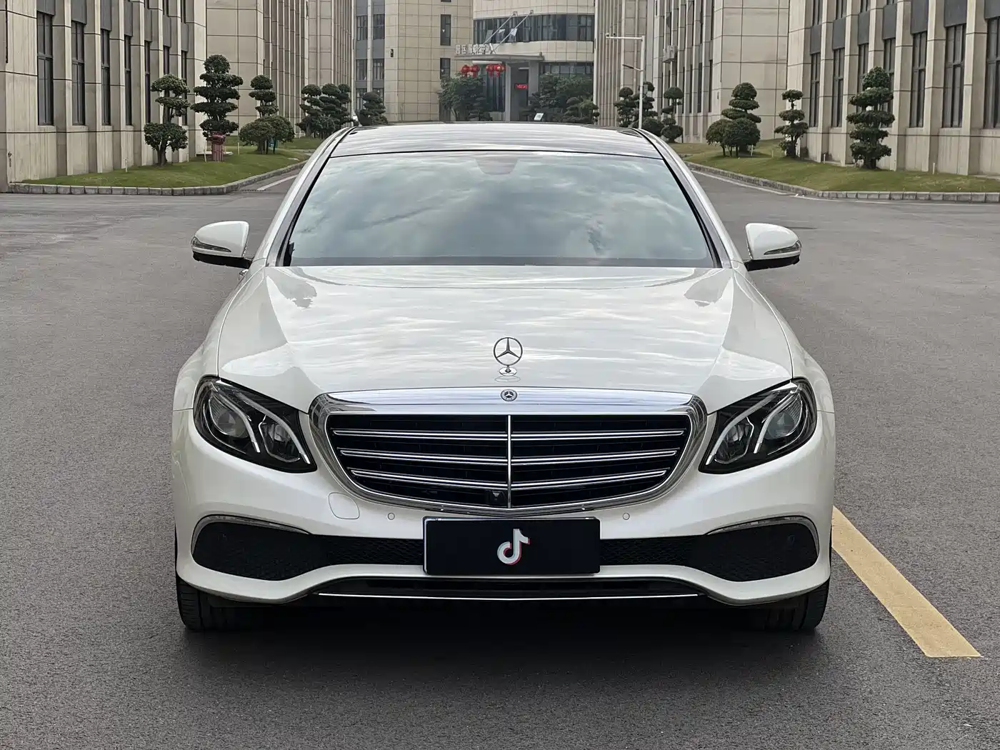 Mercedes-Benz E-Class 2019 E 260 L фото 2