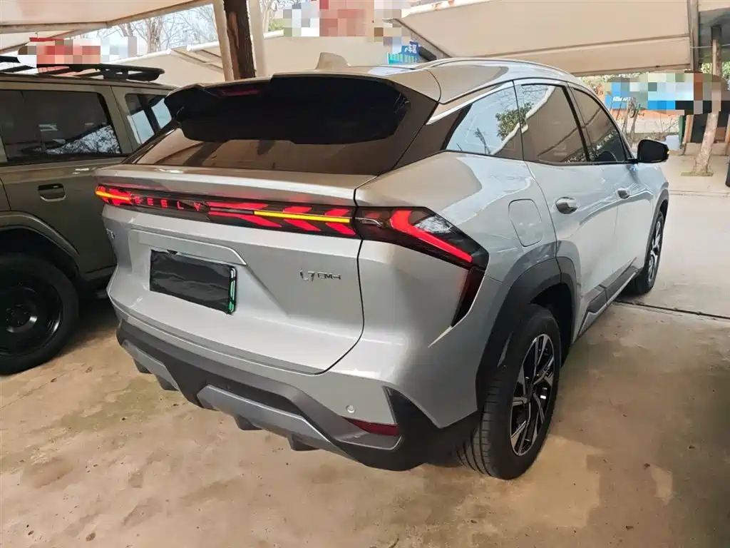 Geely Galaxy Galaxy L7 2025 Model EM-i 115km Long Range Edition фото 7
