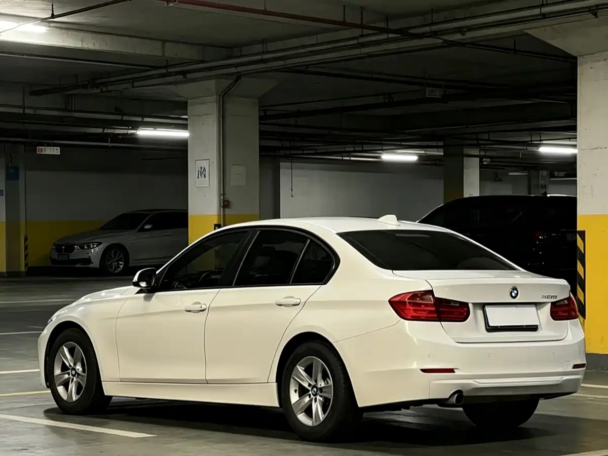 BMW 3 Series 2013 320i Fashion фото 16