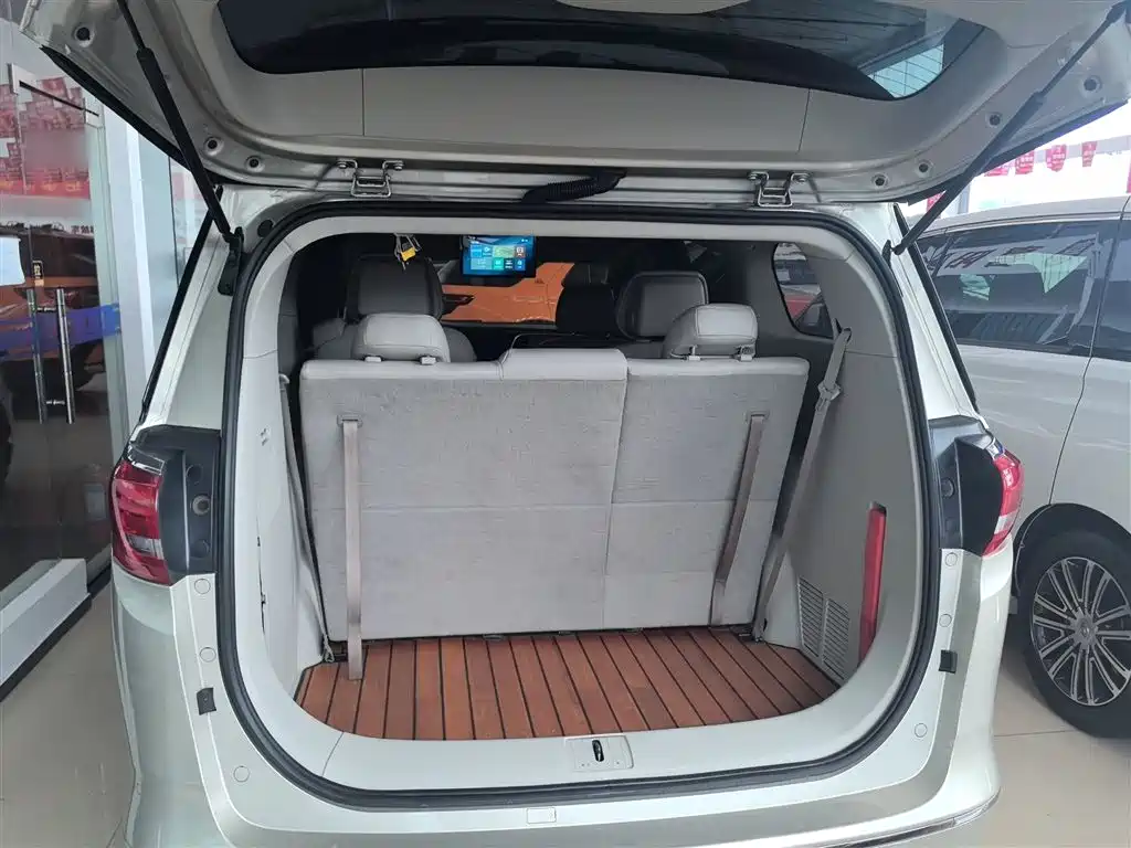 Buick GL8 2018 ES 28T Comfort Type China VI фото 15