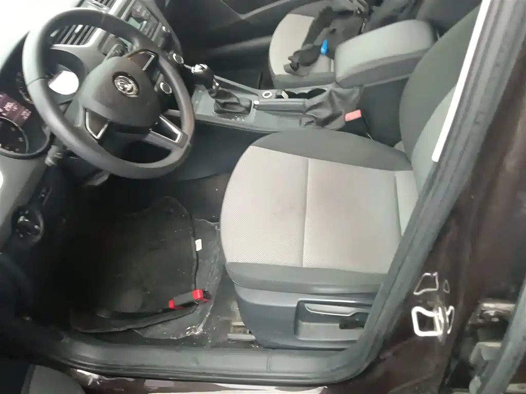 Škoda Octavia 2017 Classic 1.6L Automatic Comfort фото 11