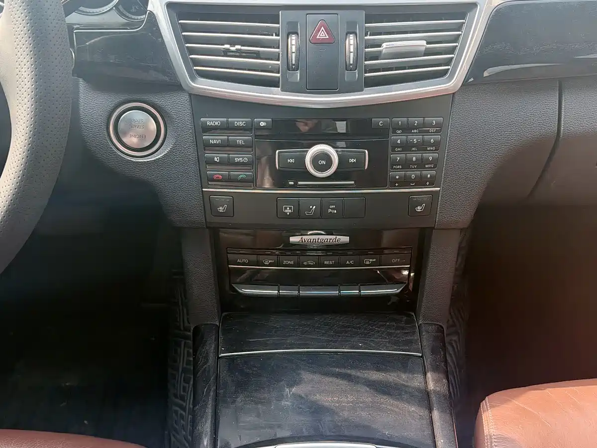 Mercedes-Benz E-Class 2012 E 300 L Fashion Luxury фото 21