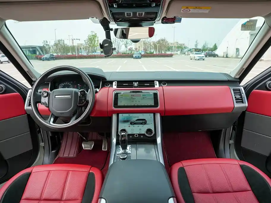Land Rover Range Rover Sport 2020 3.0 L6 SE фото 9