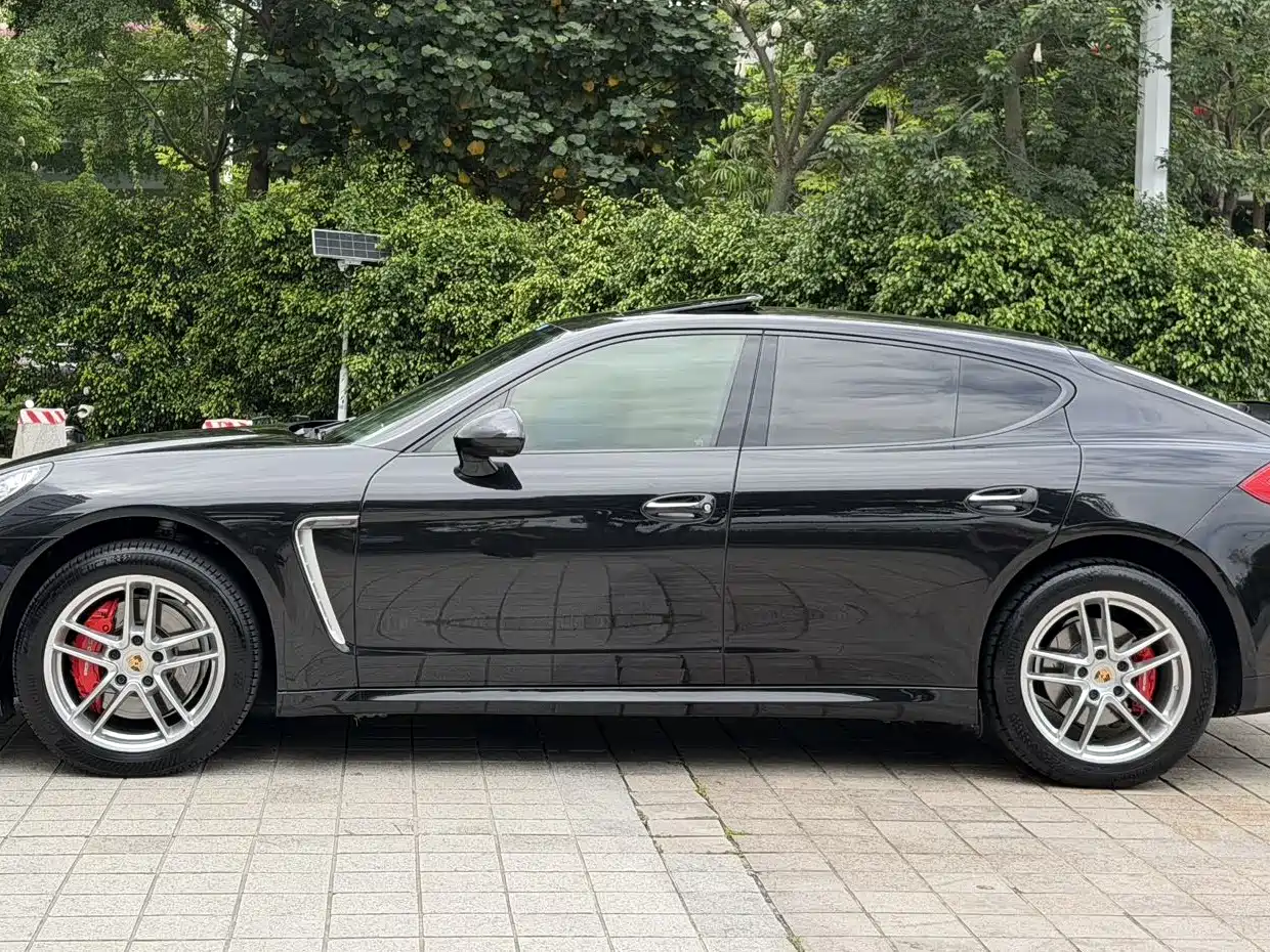 Porsche Panamera 2014 Panamera 4 3.0T фото 7
