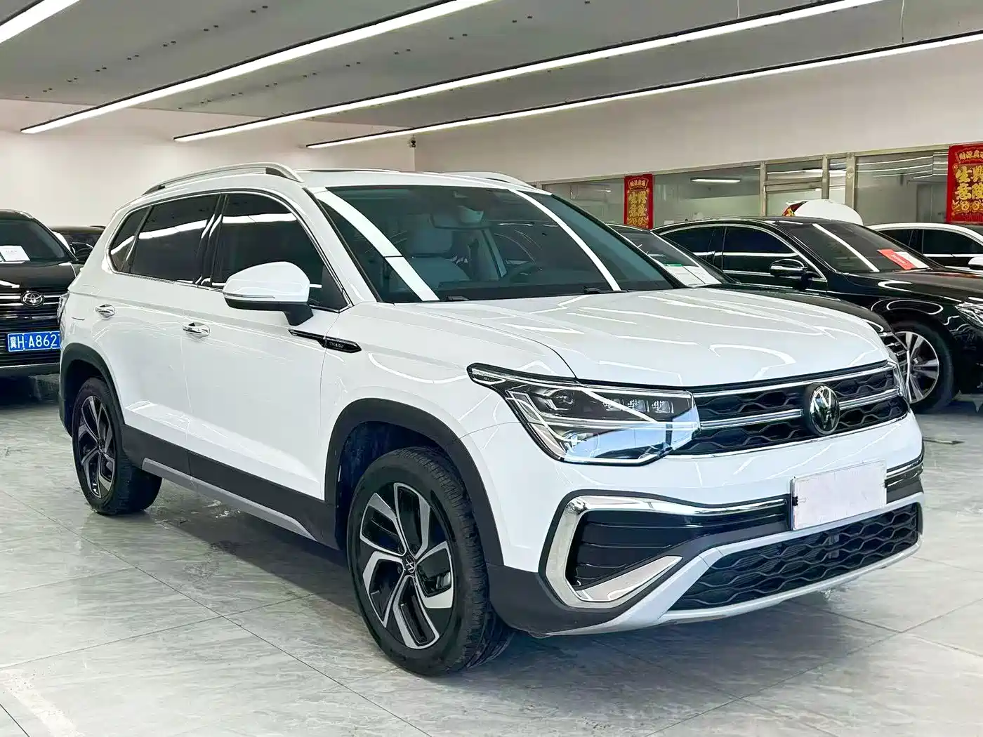 Volkswagen Tharu 2026 2024 300TSI 2WD Full Moon Edition