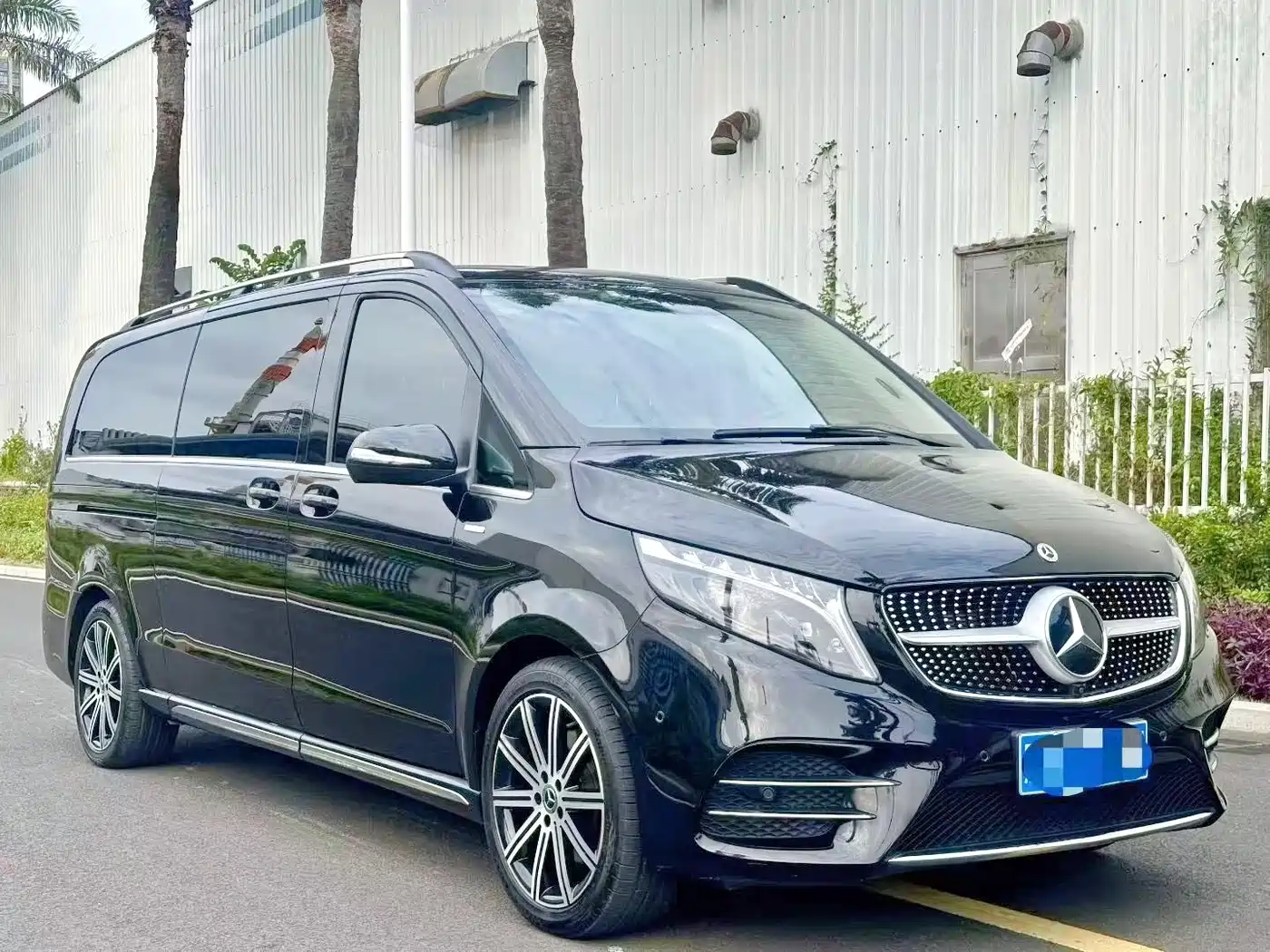 Mercedes-Benz V-Class 2022 V 260 L Long Wheelbase Luxury Edition фото 11