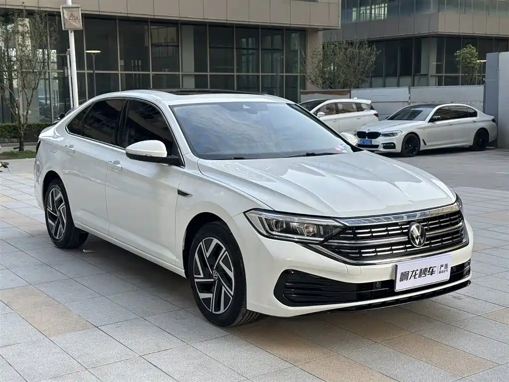 Volkswagen Sagitar 2025 300TSI DSG Surpass Edition фото 11
