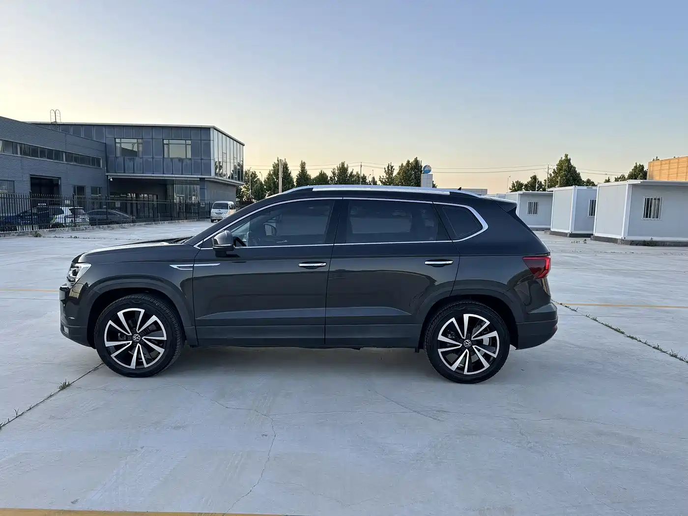 Volkswagen Tharu 2022 280TSI FWD Luxury Edition фото 6