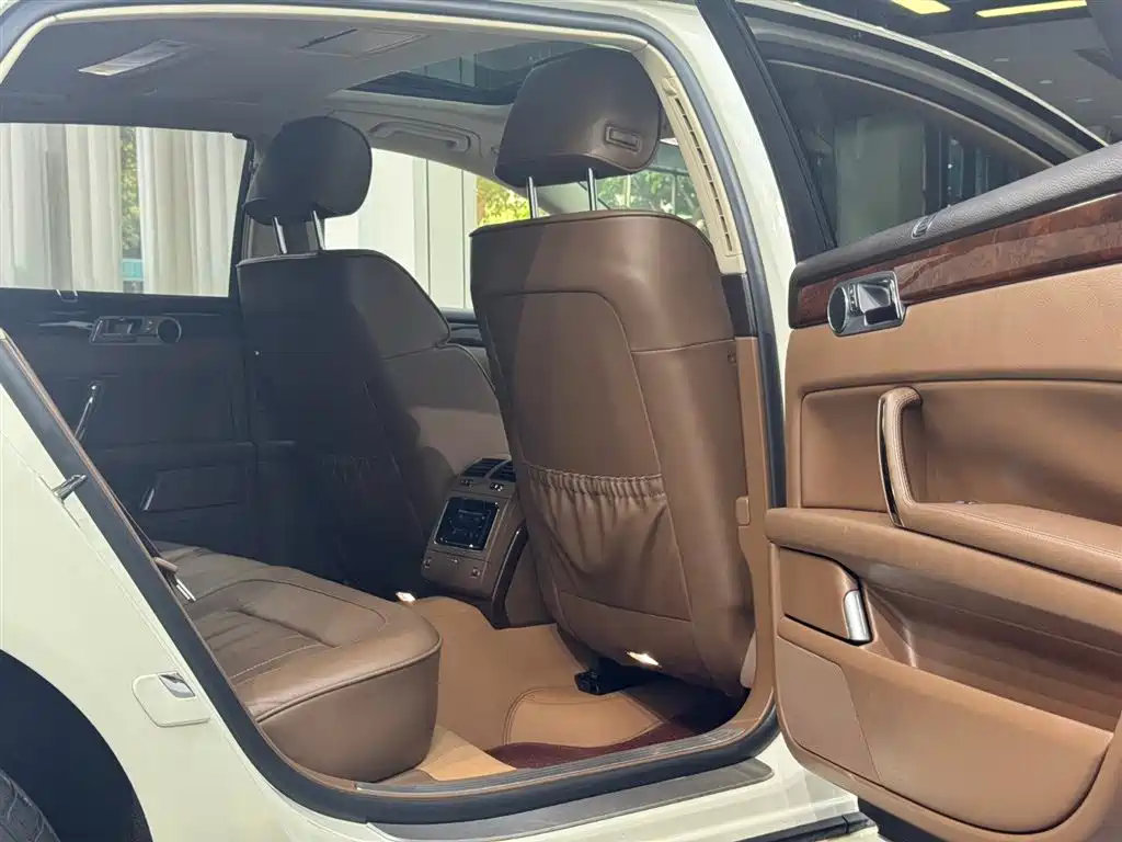 Volkswagen Phaeton 2012 3.0L Executive фото 8