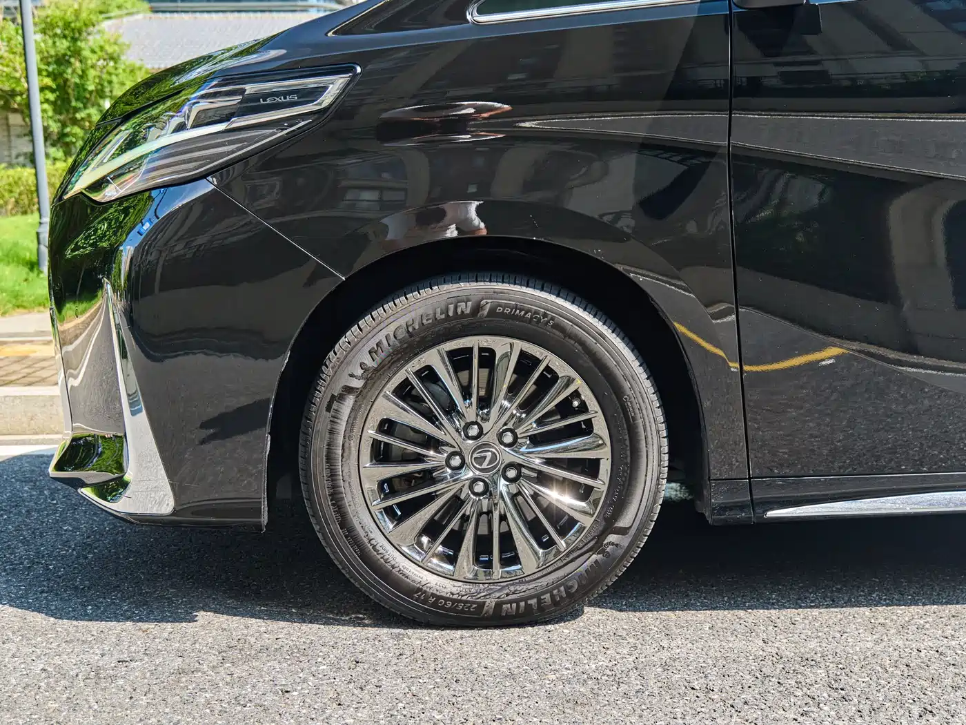 Toyota Vellfire 2021 Crown Hybrid 2.5L HV Premium Edition фото 4