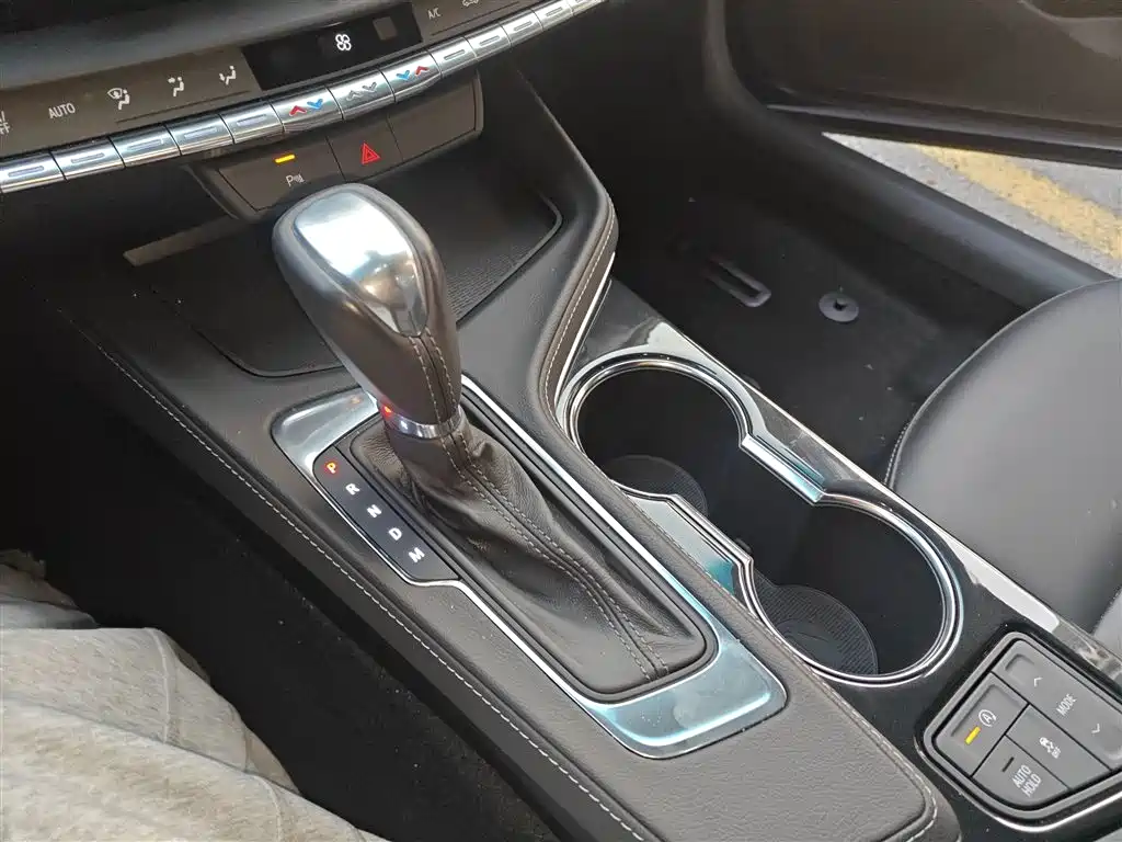 CADILLAC CT4