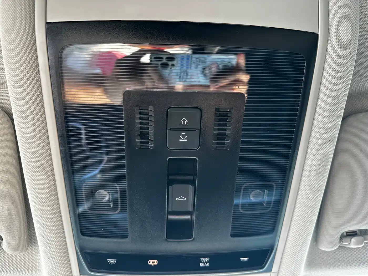 Volkswagen Passat 2022 330TSI Luxury Edition фото 13