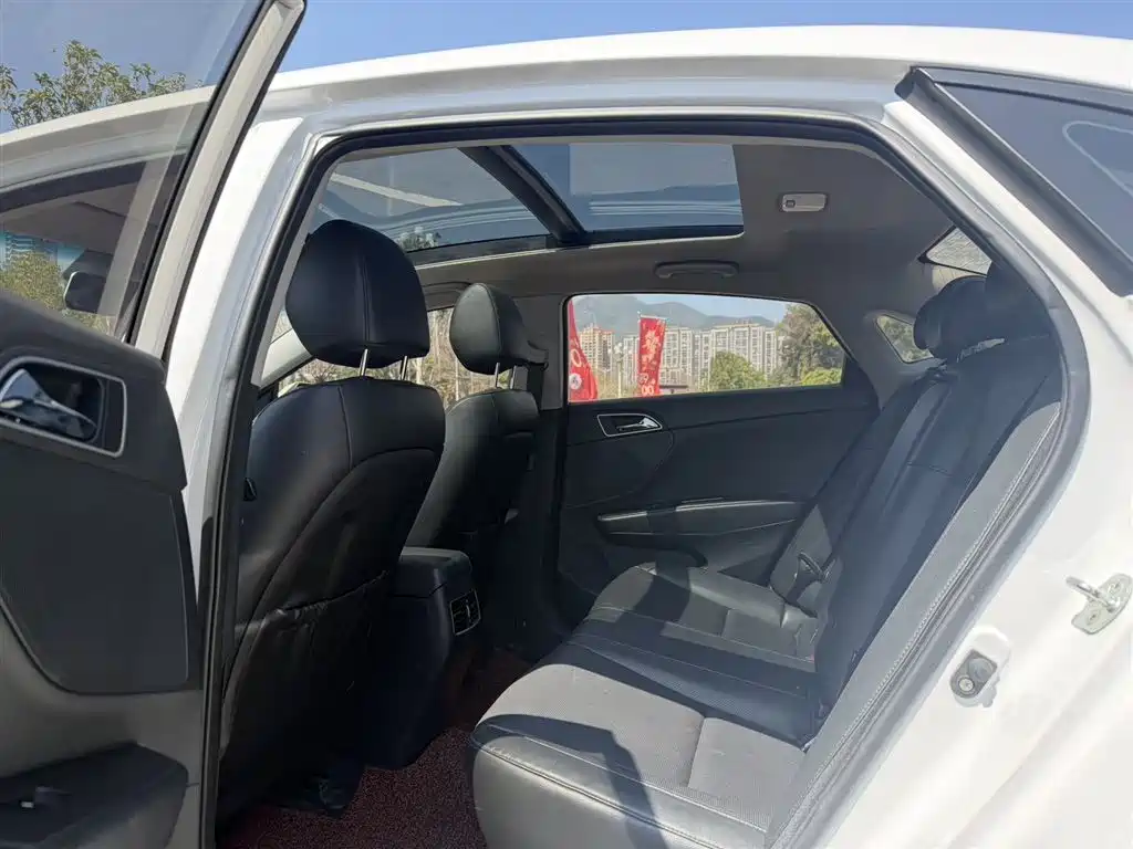 Hyundai Mistra 2019 1.8L Automatic DLX Premium China VI фото 8