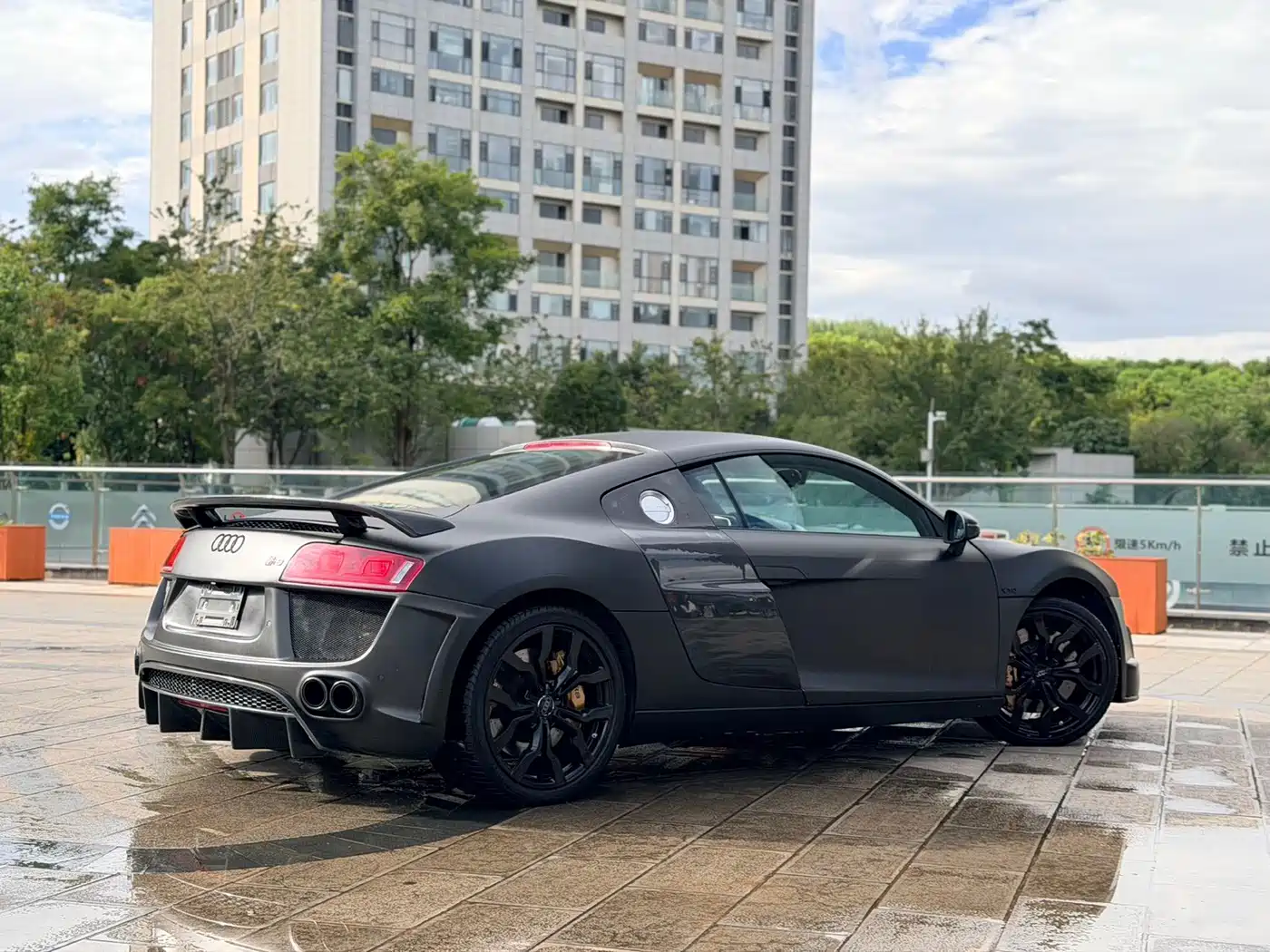 Фото 6 - Audi R8