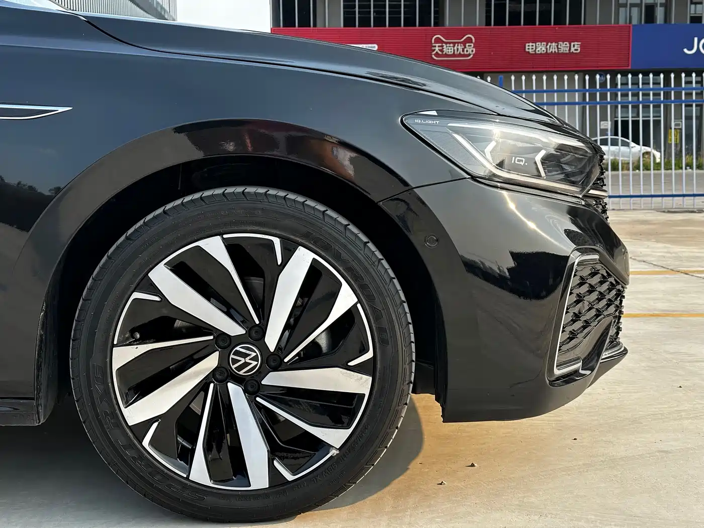 Volkswagen Passat 2022 330TSI Luxury Edition фото 5