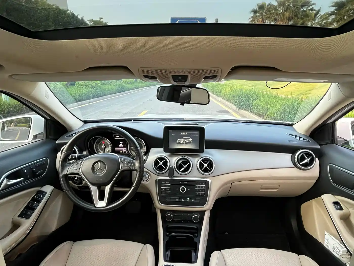 Mercedes-Benz GLA 2016 GLA 200 Dynamic фото 6