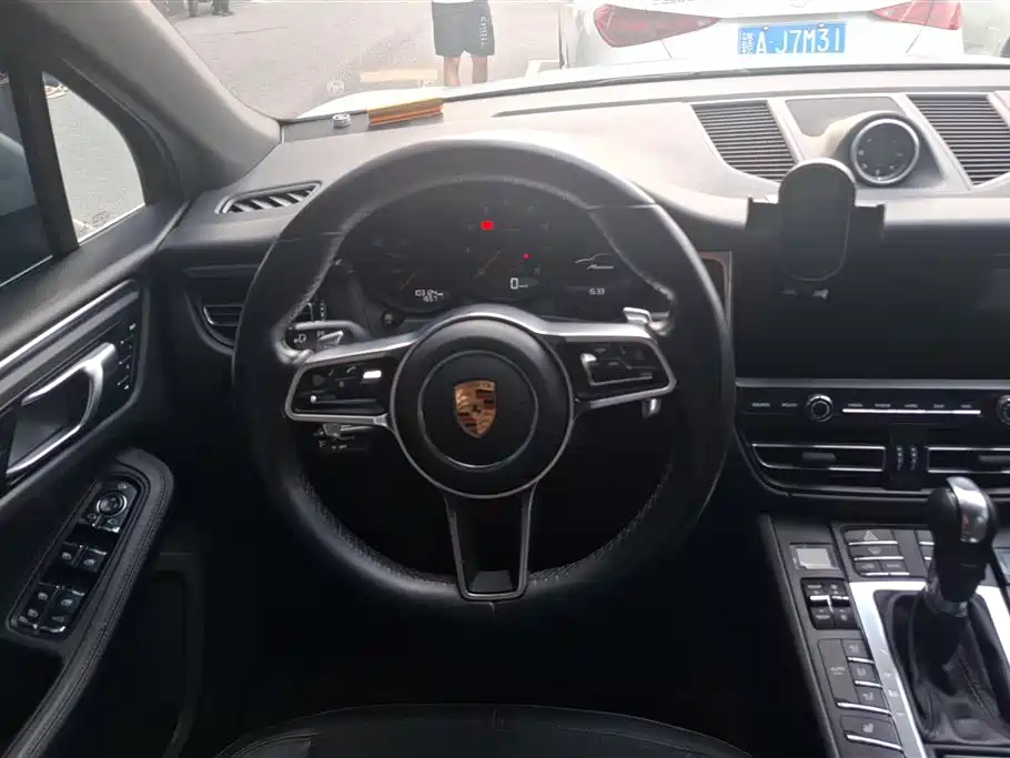 Porsche Macan 2018 Macan 2.0T фото 15