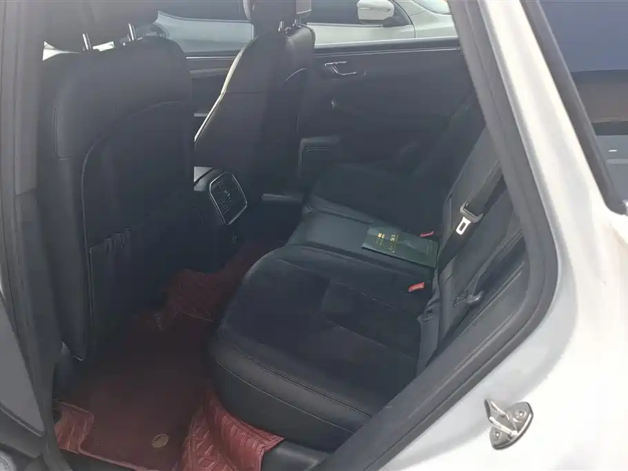 Porsche Macan 2018 Macan 2.0T фото 11