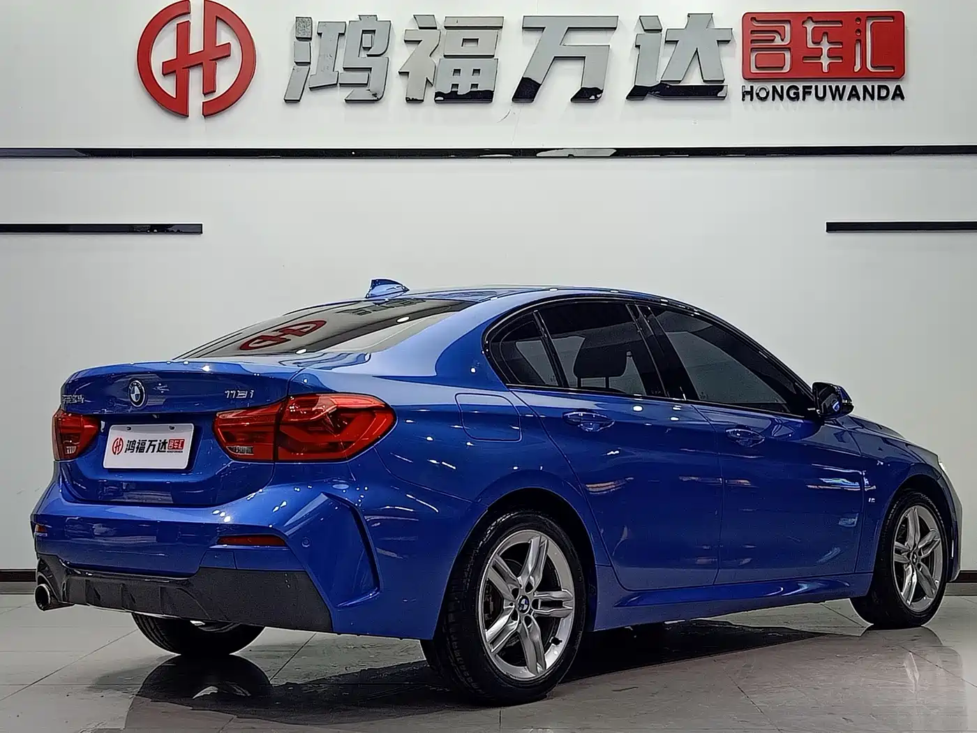 BMW 1 Series 2019 118i M Sport Package фото 4