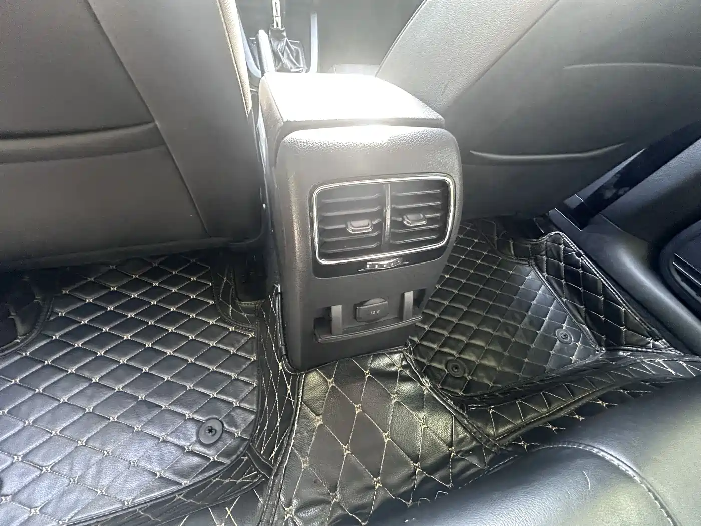 Volkswagen Sagitar 2017 230TSI Automatic Comfort фото 10