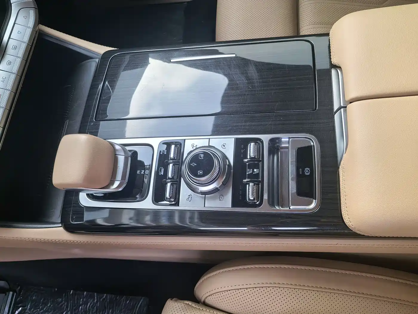 BAIC ORV Beijing Off-Road BJ60 Leiting 2024 Magic Core E-Drive Advanced 5-seater фото 5
