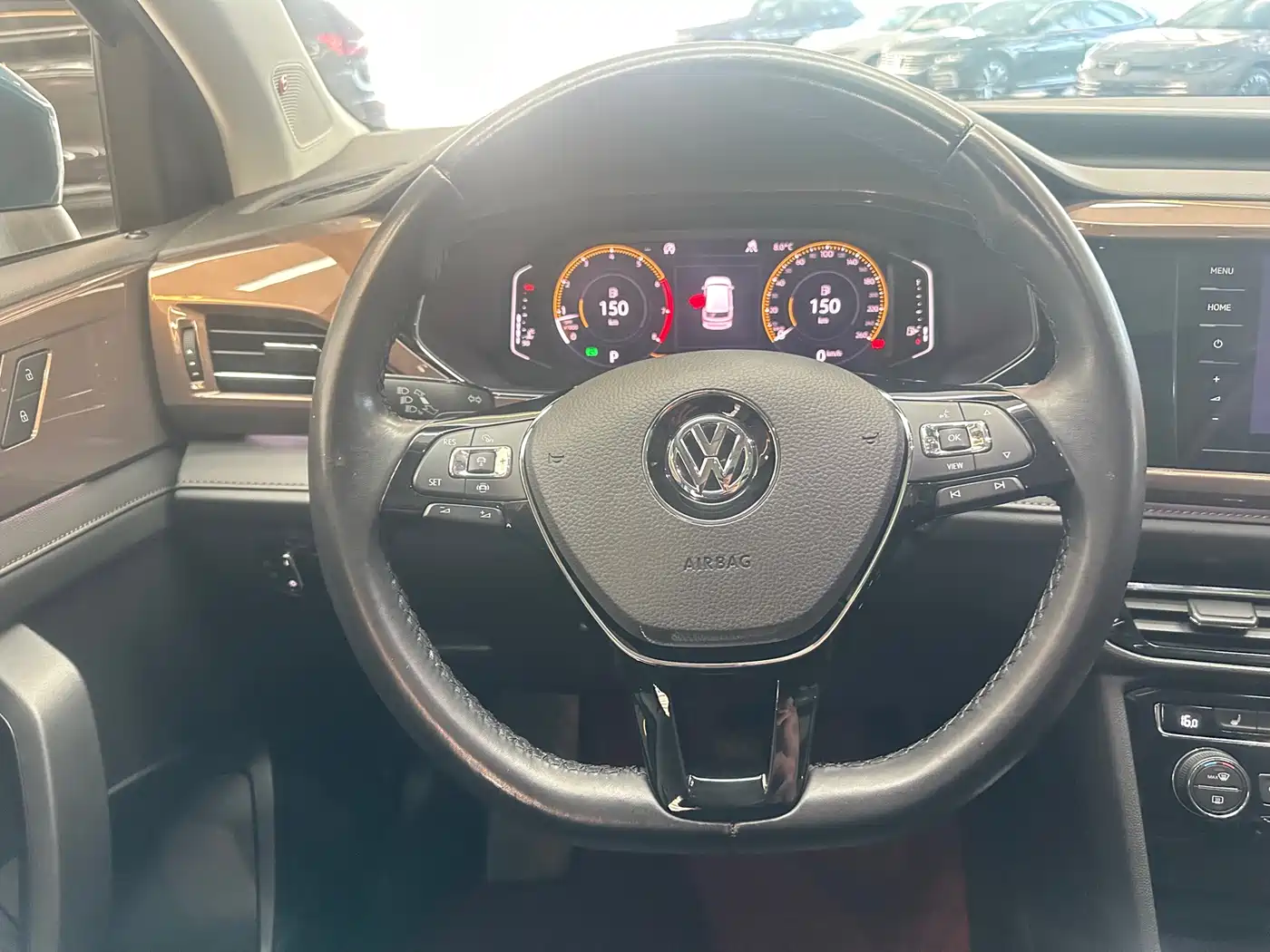Volkswagen Tharu 2020 Facelift 330TSI 4WD Flagship Edition China VI фото 6
