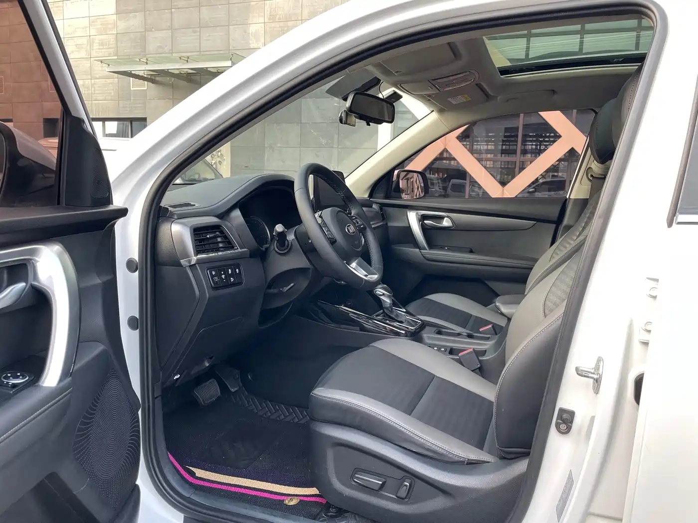 Kia Sportage 2019 2.0L Automatic Smart Luxury Edition фото 5