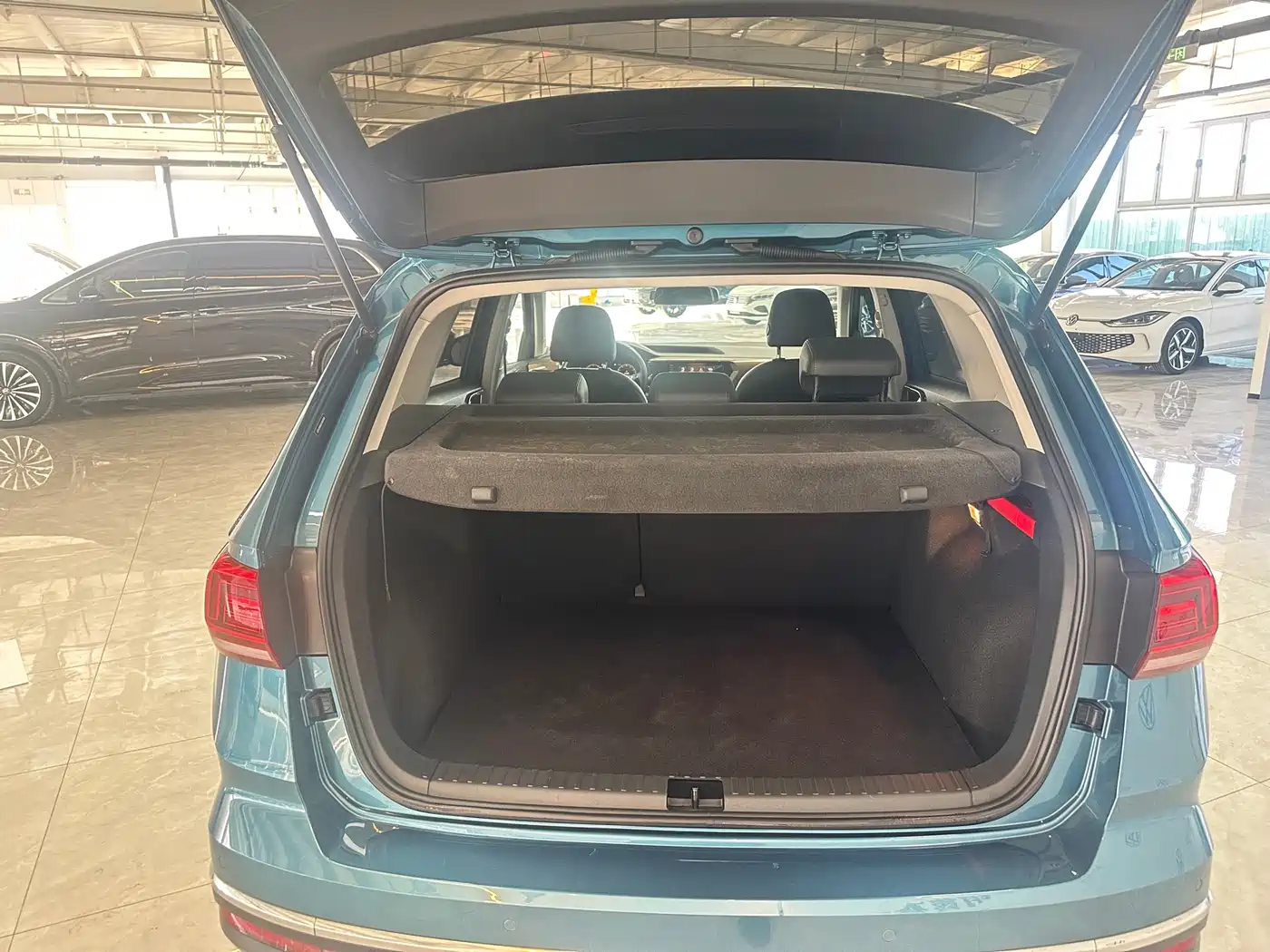 Volkswagen Tharu 2020 Facelift 330TSI 4WD Flagship Edition China VI фото 8