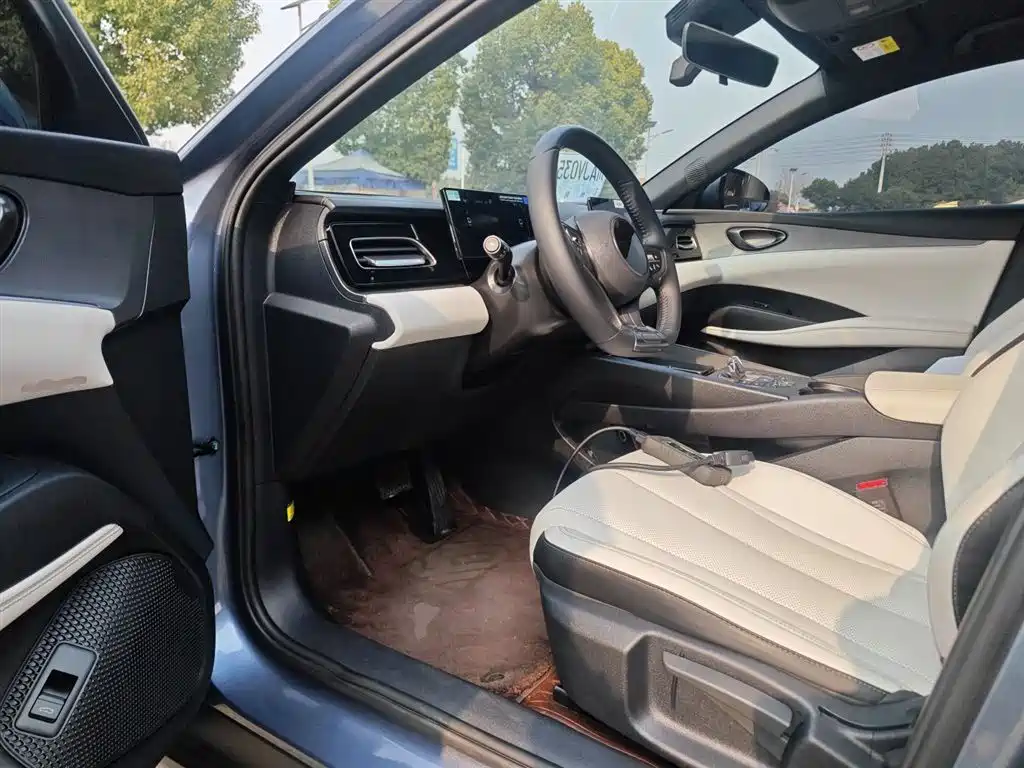 BYD Seal 06 New Energy 2024 DM-i 80KM Luxury фото 16